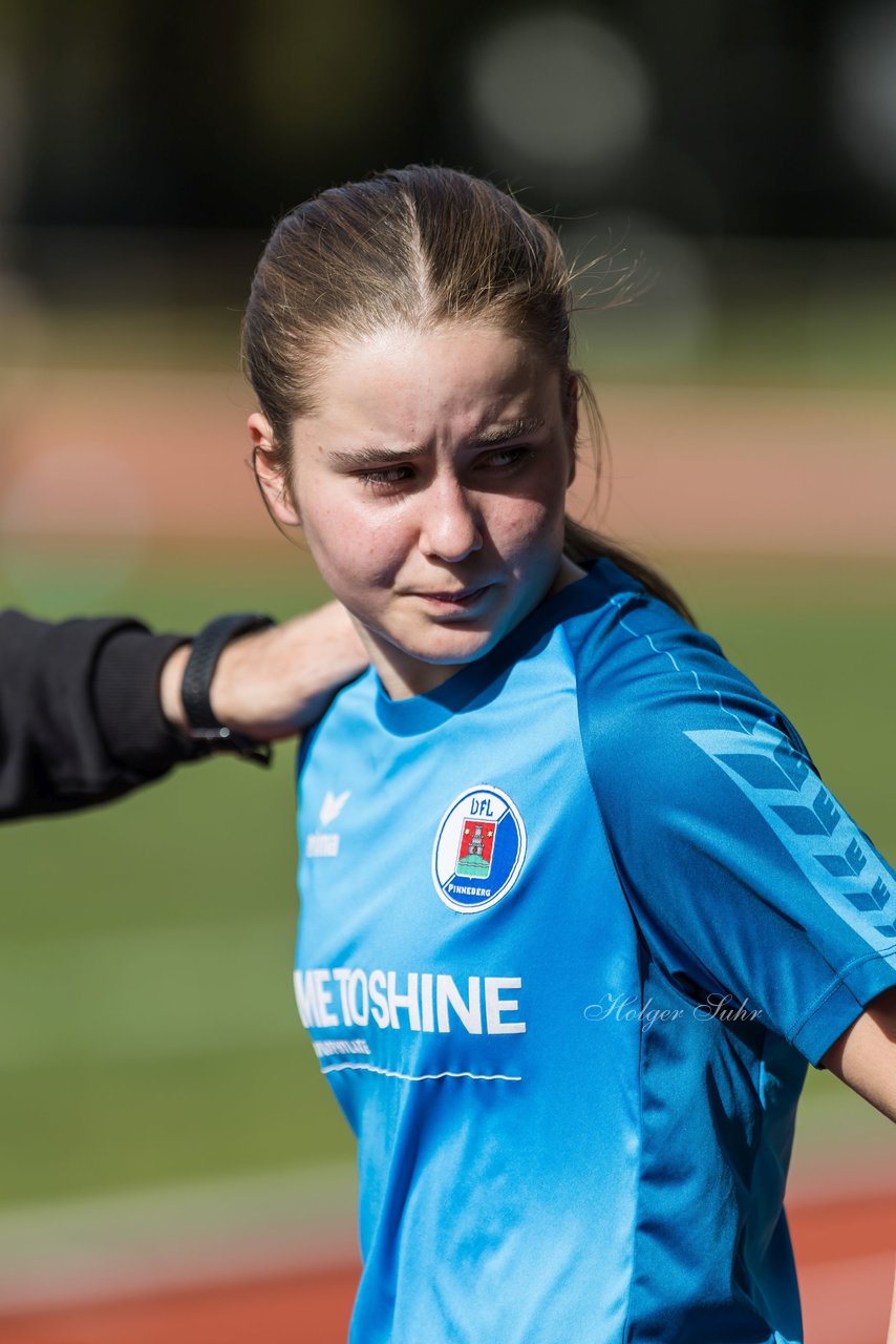 Bild 239 - wBJ VfL Pinneberg - Germania Schnelsen : Ergebnis: 15:1